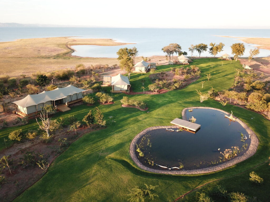 Aerial view of lake and suites | Photo credit: Fothergill Island